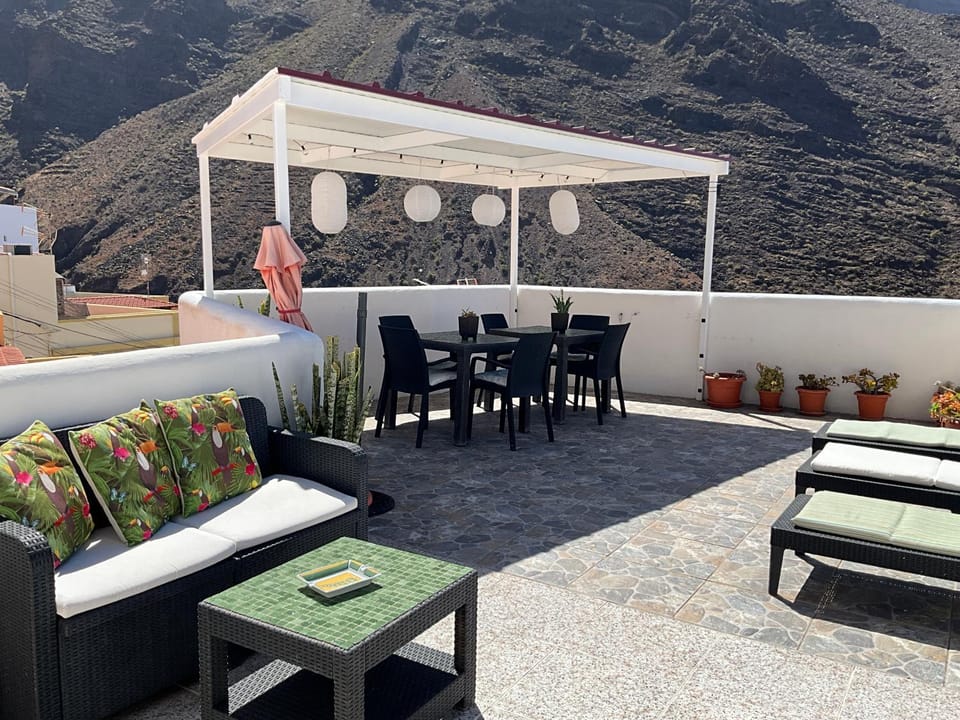 Patio, Day, Natural landscape, View (from property/room), Balcony/Terrace, Mountain view