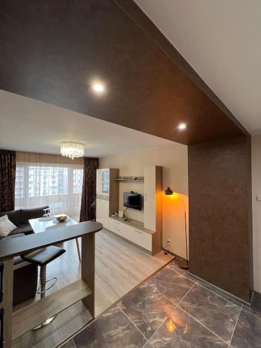 TV and multimedia, Dining area