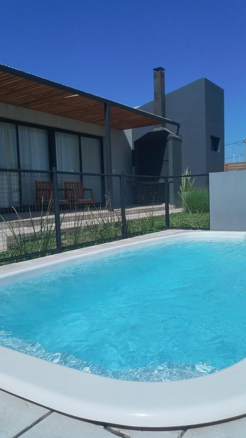 Property building, Day, Pool view, Swimming pool