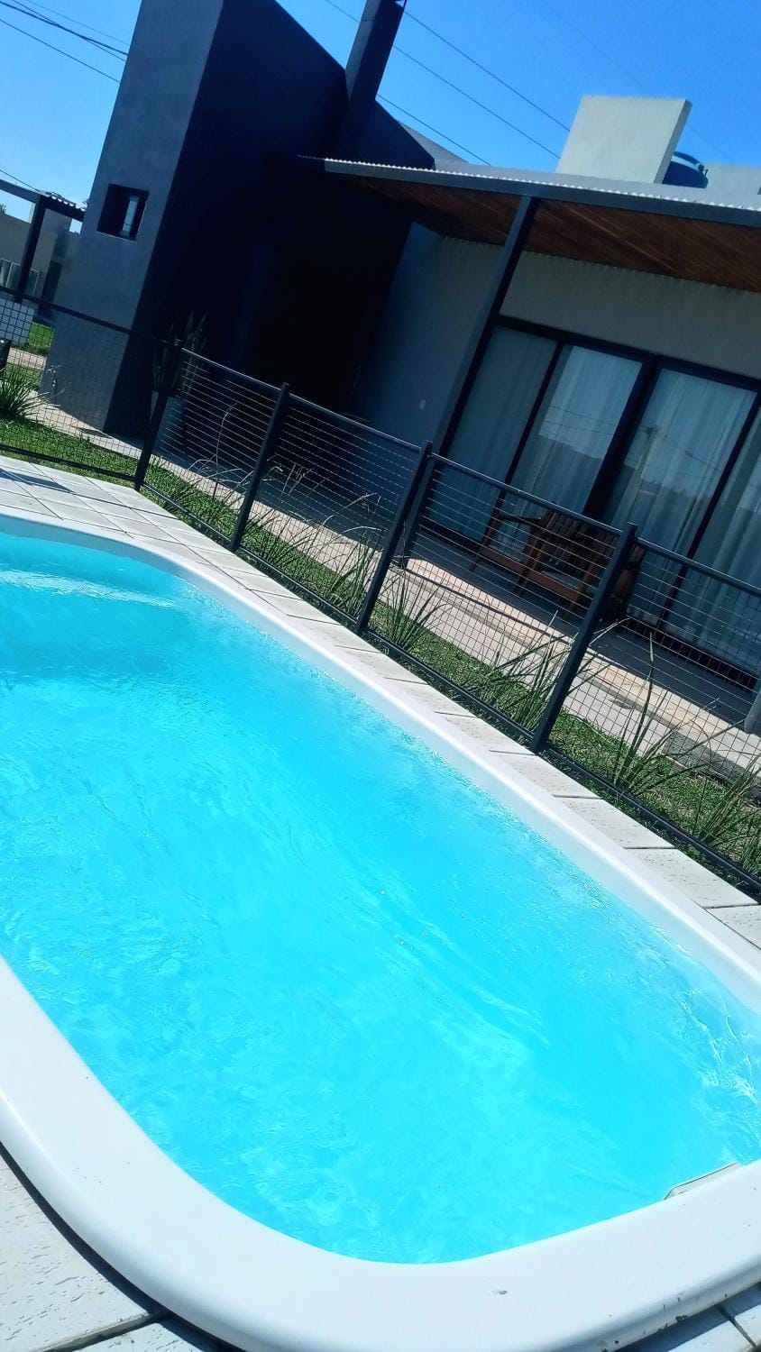 Property building, Day, Pool view, Swimming pool