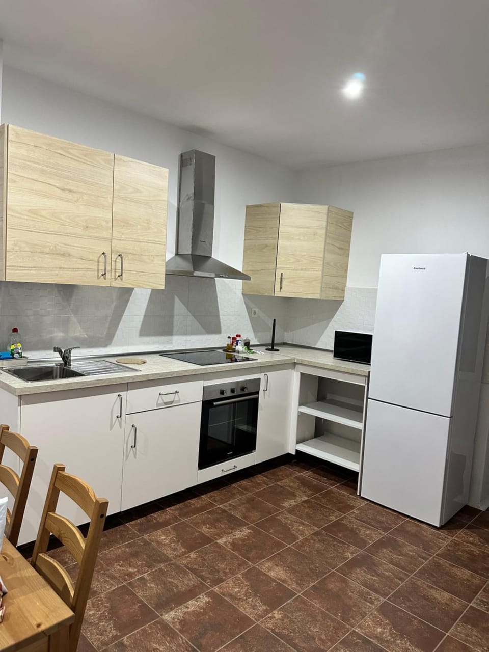 Kitchen or kitchenette, Dining area, stove