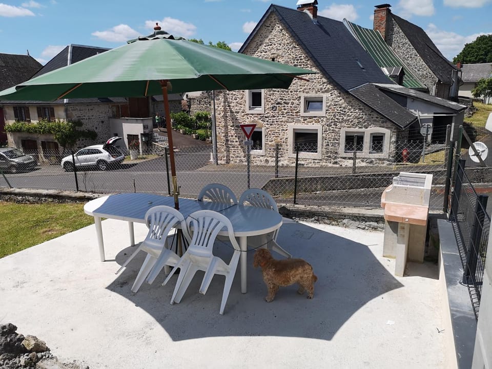 Patio, BBQ facilities, Balcony/Terrace