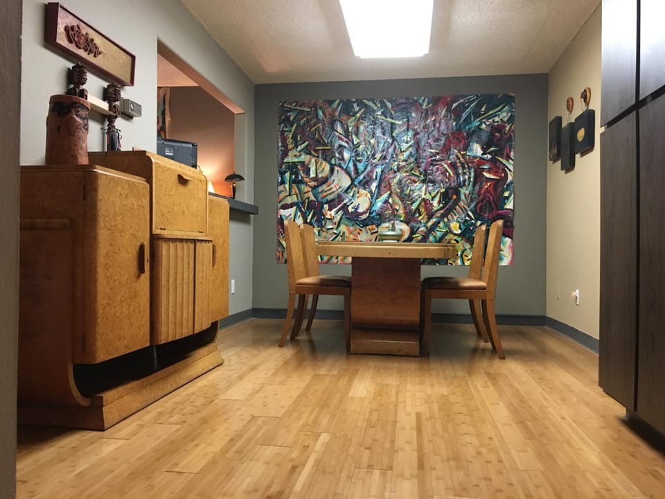 Seating area, Dining area