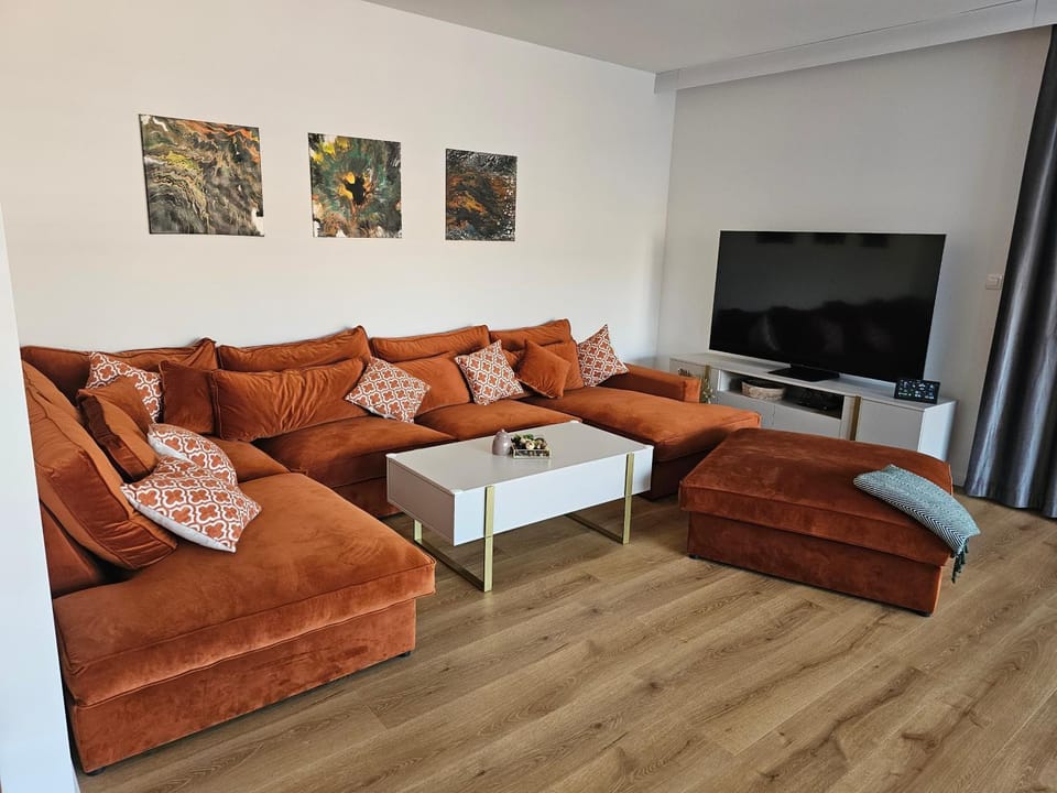 TV and multimedia, Living room