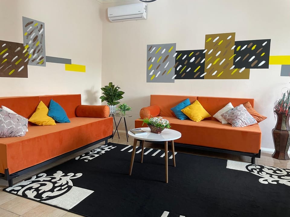 Living room, Seating area, air conditioner