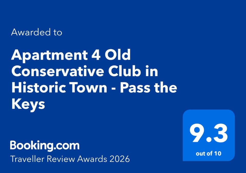 Apartment 4 Old Conservative Club in Historic Town - Pass the Keys Apartment in Caernarfon