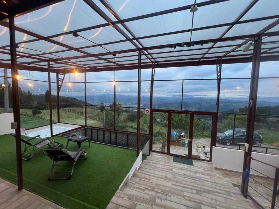 MIRADOR CABAÑAS CRISTALES de BELLA VISTA Country House in Paipa