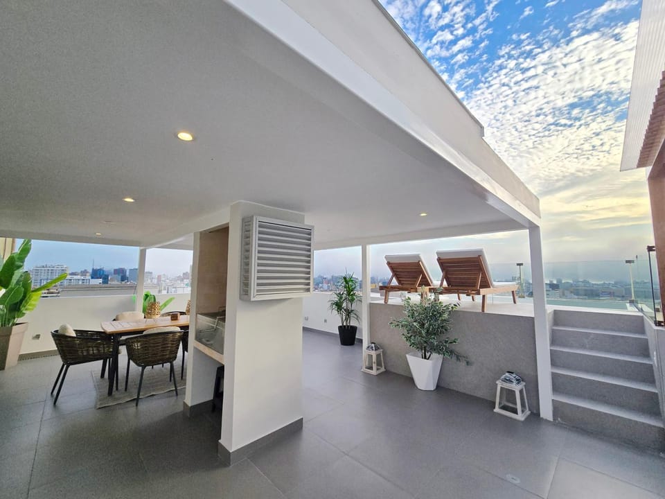 Balcony/Terrace, Balcony/Terrace, Sea view, Quiet street view, Inner courtyard view