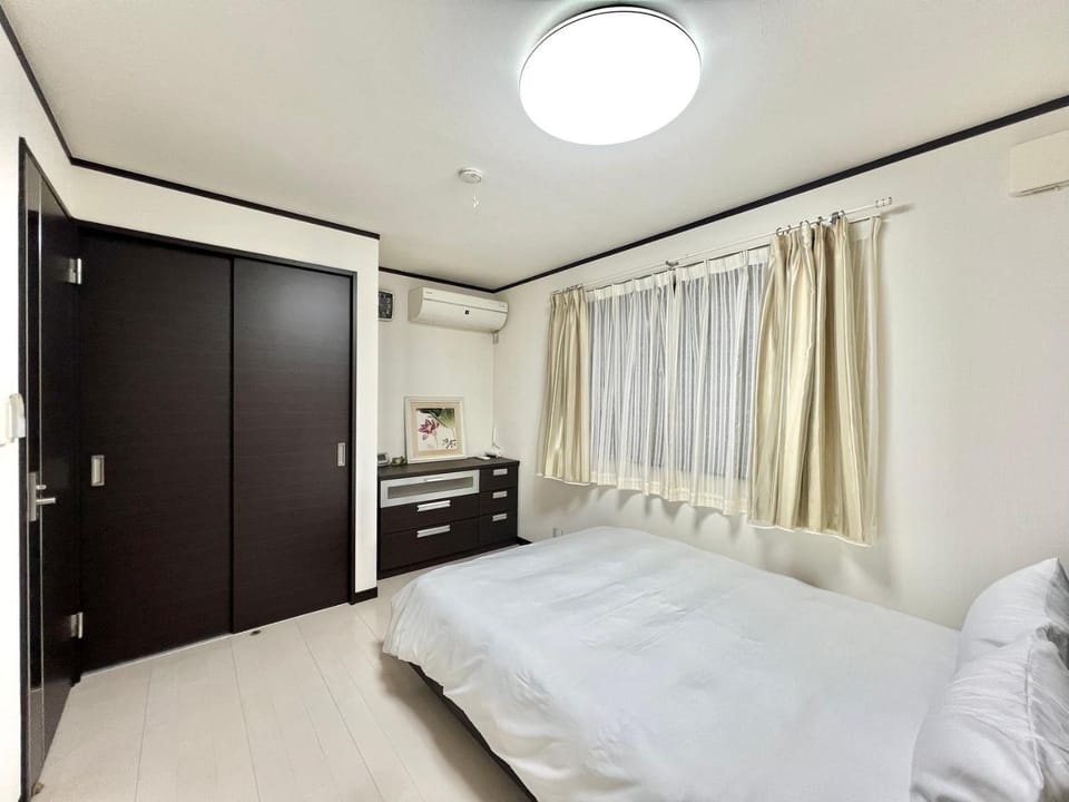 Bed, Bedroom, wardrobe