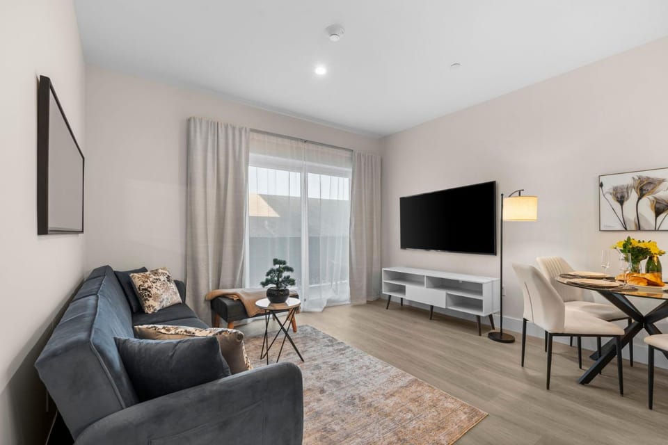 Communal lounge/ TV room, Living room, Evening entertainment