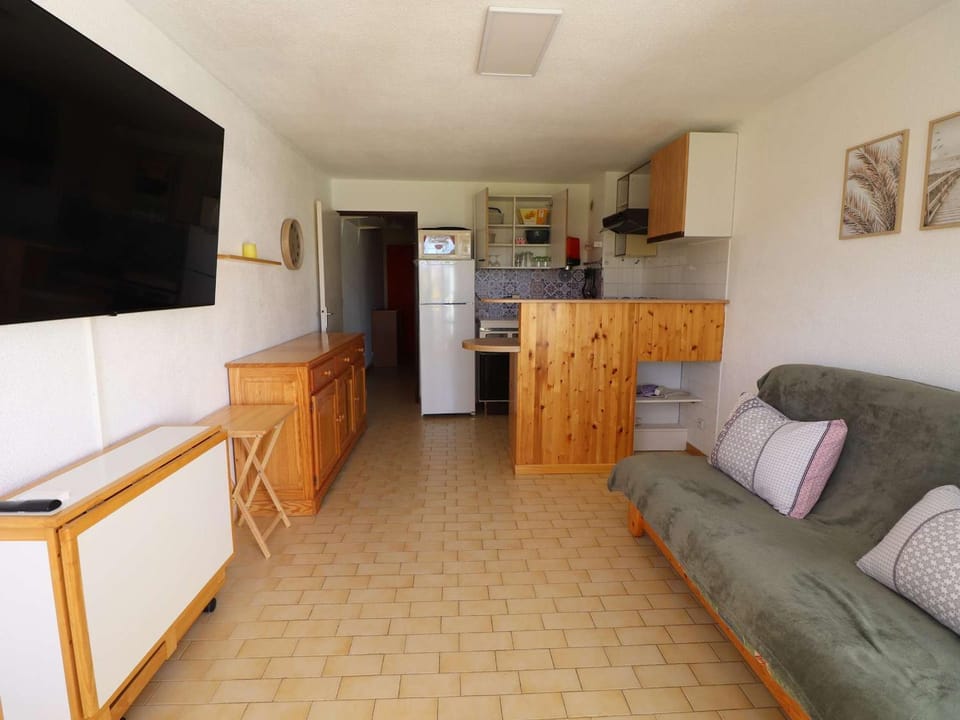 Appartement 2 pièces cabine avec jardin et parking, animaux admis - FR-1-307-257 Cabin in Le Grau-du-Roi