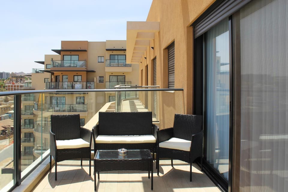 View (from property/room), Balcony/Terrace, Seating area