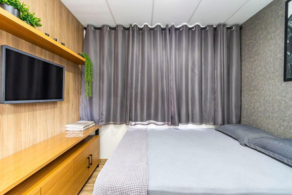 Bed, TV and multimedia, Photo of the whole room, Bedroom, internet