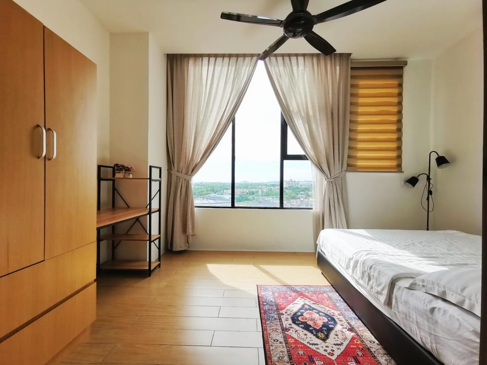 Bed, View (from property/room), City view, wardrobe