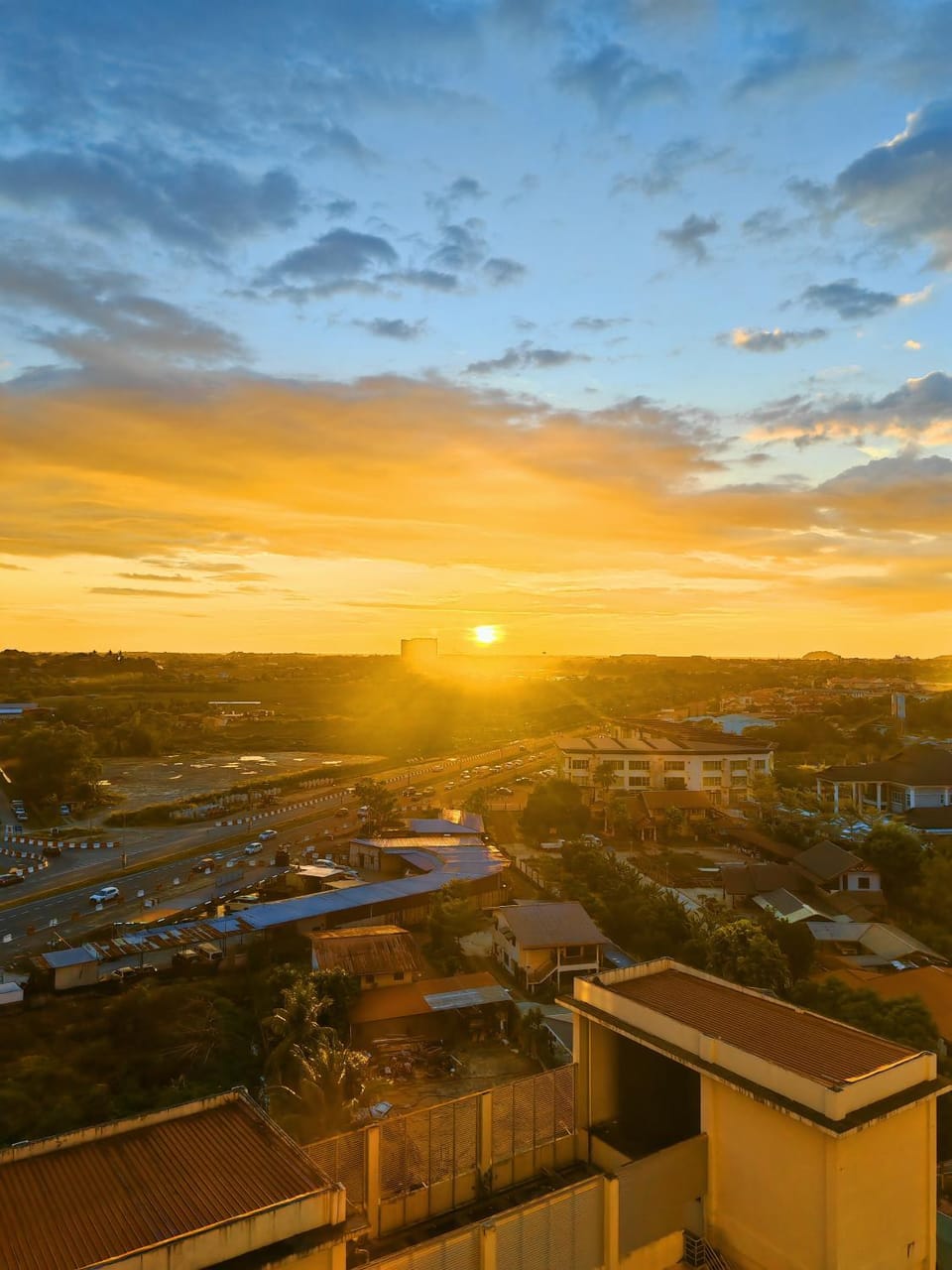 Natural landscape, View (from property/room), View (from property/room), City view, City view, Sunset