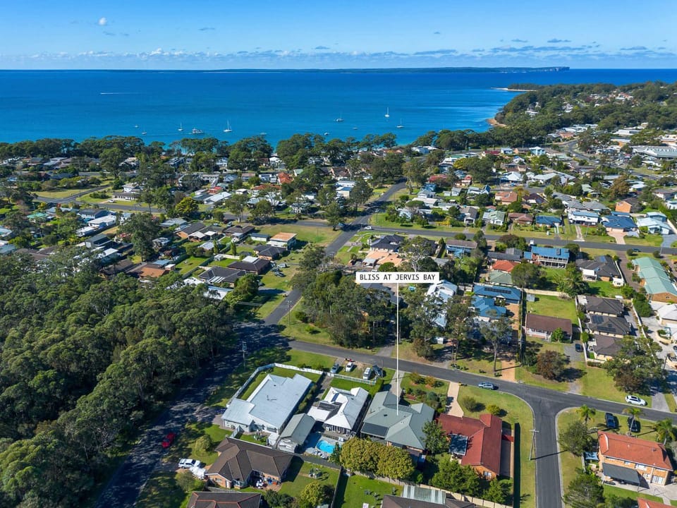 Bliss at Jervis Bay - pet-friendly Vincentia home House in Vincentia