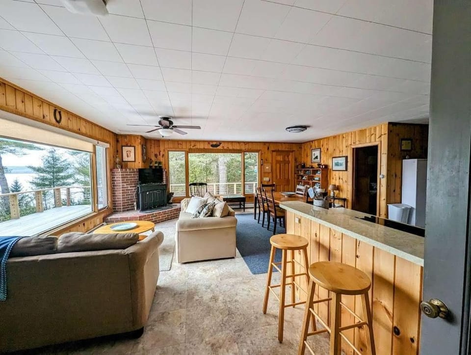 Frenchman Bay Oceanfront Getaway House in Sullivan