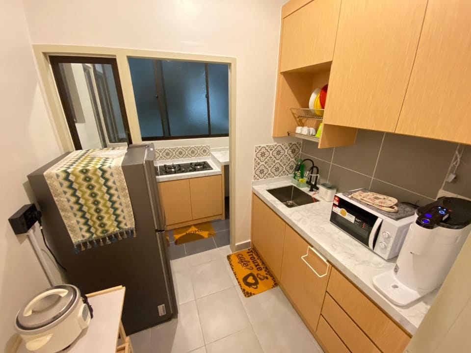 Coffee/tea facilities, Kitchen or kitchenette, minibar, kitchen