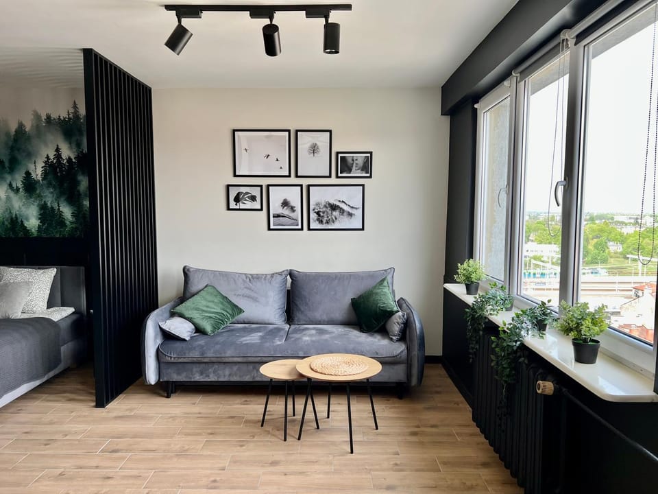 Apartament Przytulny 5 - Las, self check in, dworzec PKP Apartment in Poland