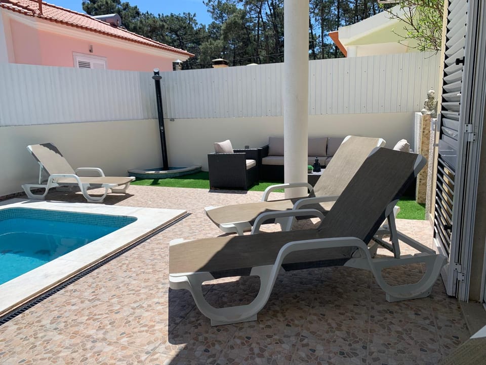 Patio, Pool view, Swimming pool, sunbed