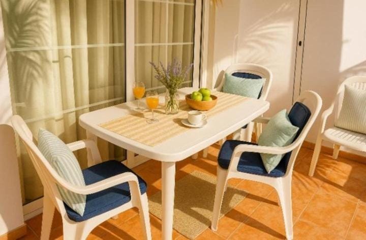 Arguineguin 2bedrooms piscina swimming pool apartment Bed and Breakfast in Arguineguín