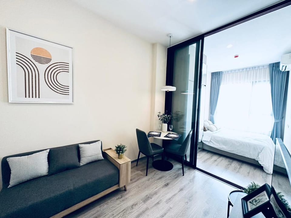 Modern condo nr BTS ONNUT WIFI Apartment in Bangkok