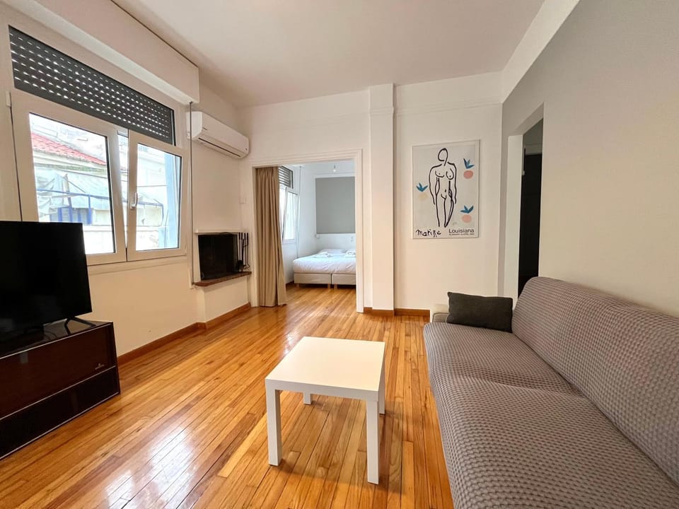 Mosaikon Guesthouses #Miltiadou Str Apartment in Athens