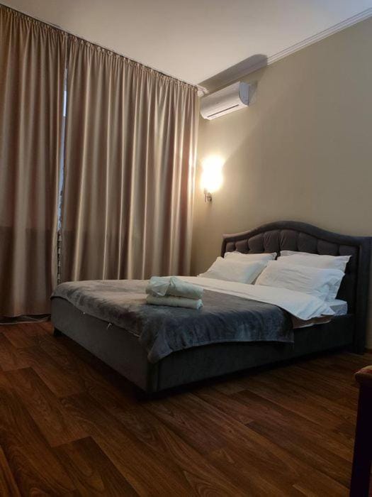 5 минут до метро! Apartment in Almaty