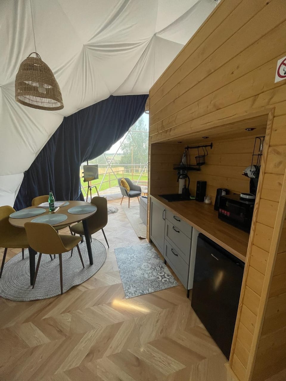 Coffee/tea facilities, Kitchen or kitchenette