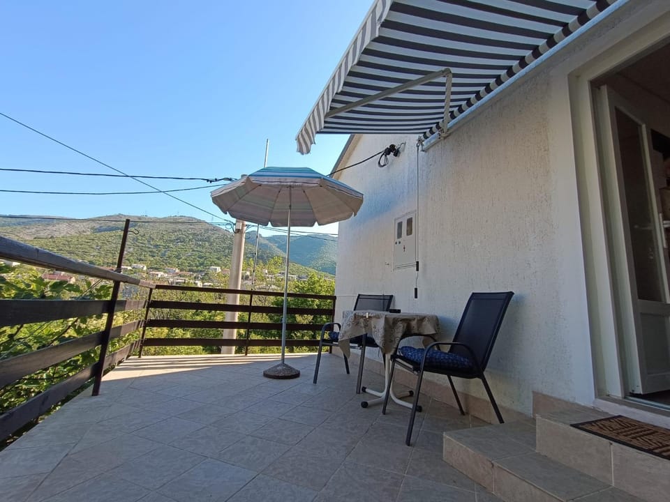 View (from property/room), Balcony/Terrace