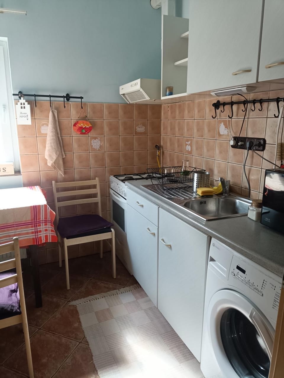 Kitchen or kitchenette, minibar, stove, washing machine, washing machine, kitchen