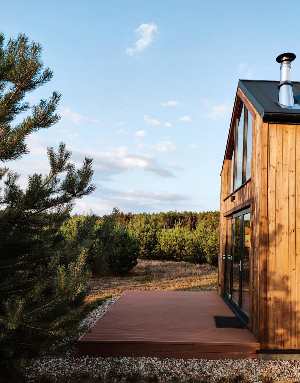 Property building, Natural landscape, Balcony/Terrace