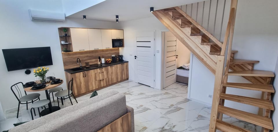 BBQ facilities, TV and multimedia, Coffee/tea facilities, Kitchen or kitchenette, Dining area, dishwasher, oven, pet friendly, stove