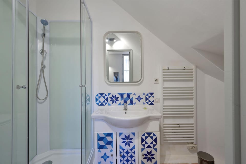 Shower, Bathroom