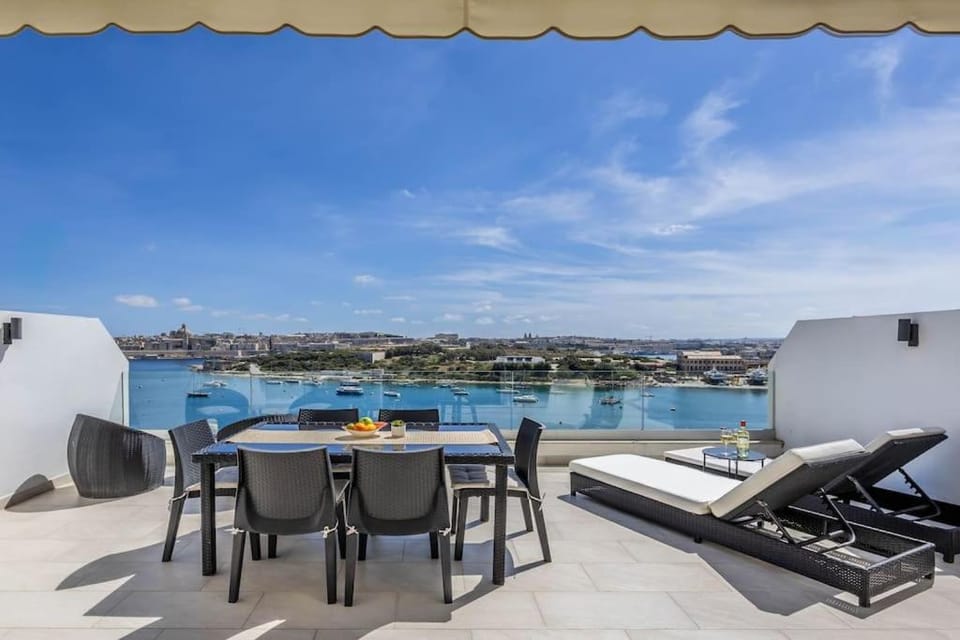 Balcony/Terrace, Sea view, sunbed
