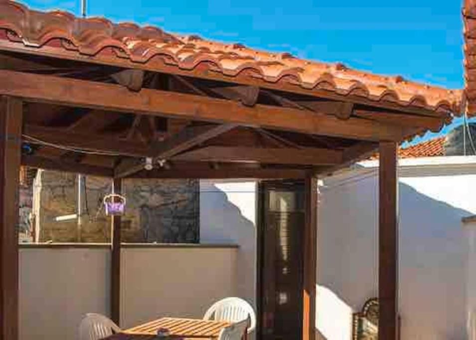 Traditional stone-built house with great view House in Decentralized Administration of the Aegean