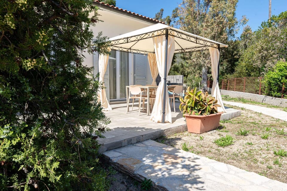 Villa Didoro - Appartamento Caprifoglio Apartment in Campo nell'Elba