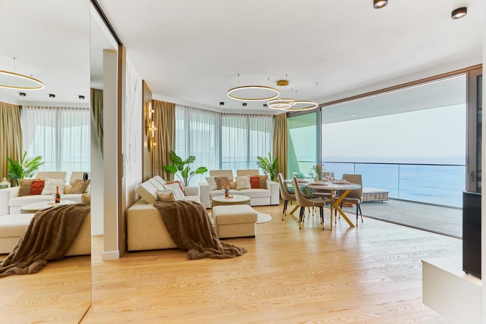 Living room, Sea view