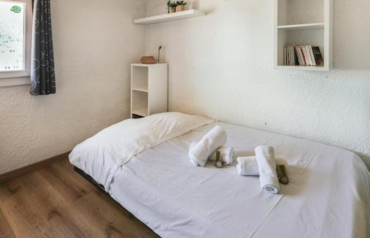 Lumineux studio vue Faron Apartment in Toulon