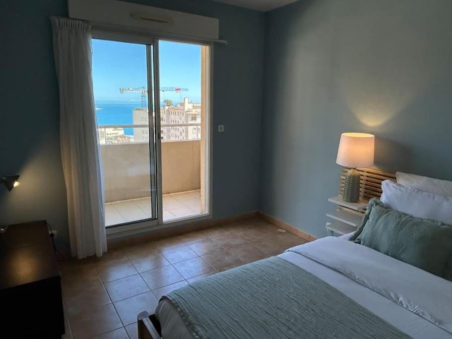 Sunnydaze Monaco beach apartment Apartment in Monaco