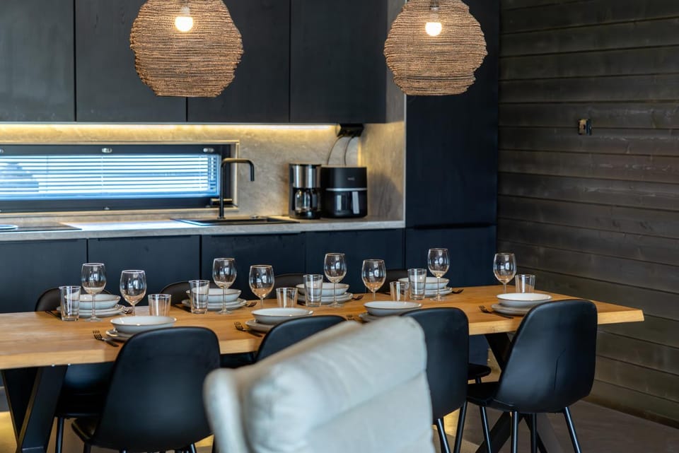 Coffee/tea facilities, Kitchen or kitchenette, Dining area