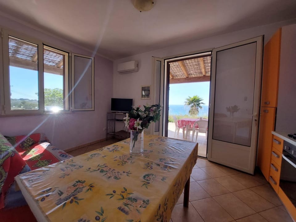 Villetta indipendente con bellissima vista mare House in Apulia