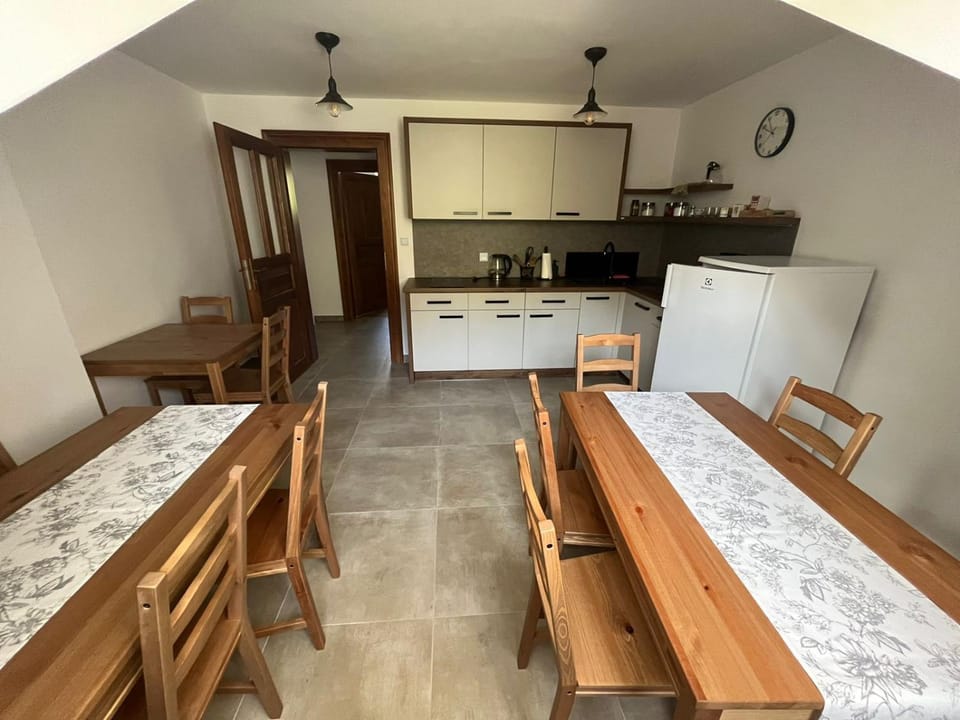 Kitchen or kitchenette, Kitchen or kitchenette