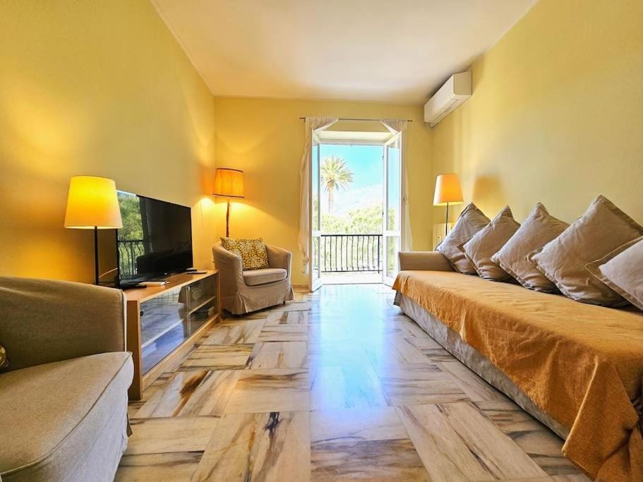 [Best View] Balcony on the Sea Apartment in Rapallo