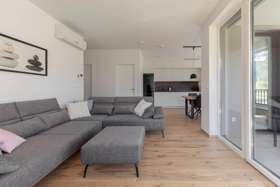 Living room, Seating area, air conditioner