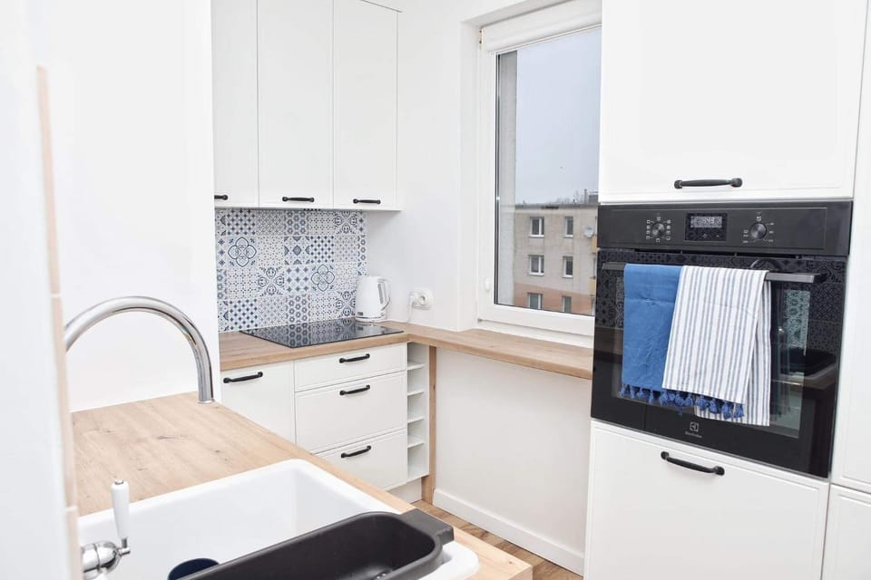 Kitchen or kitchenette, kitchen