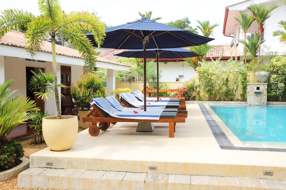 Patio, Swimming pool, Swimming pool