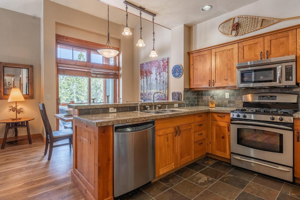 Cabins 24 Cabin in Mammoth Lakes