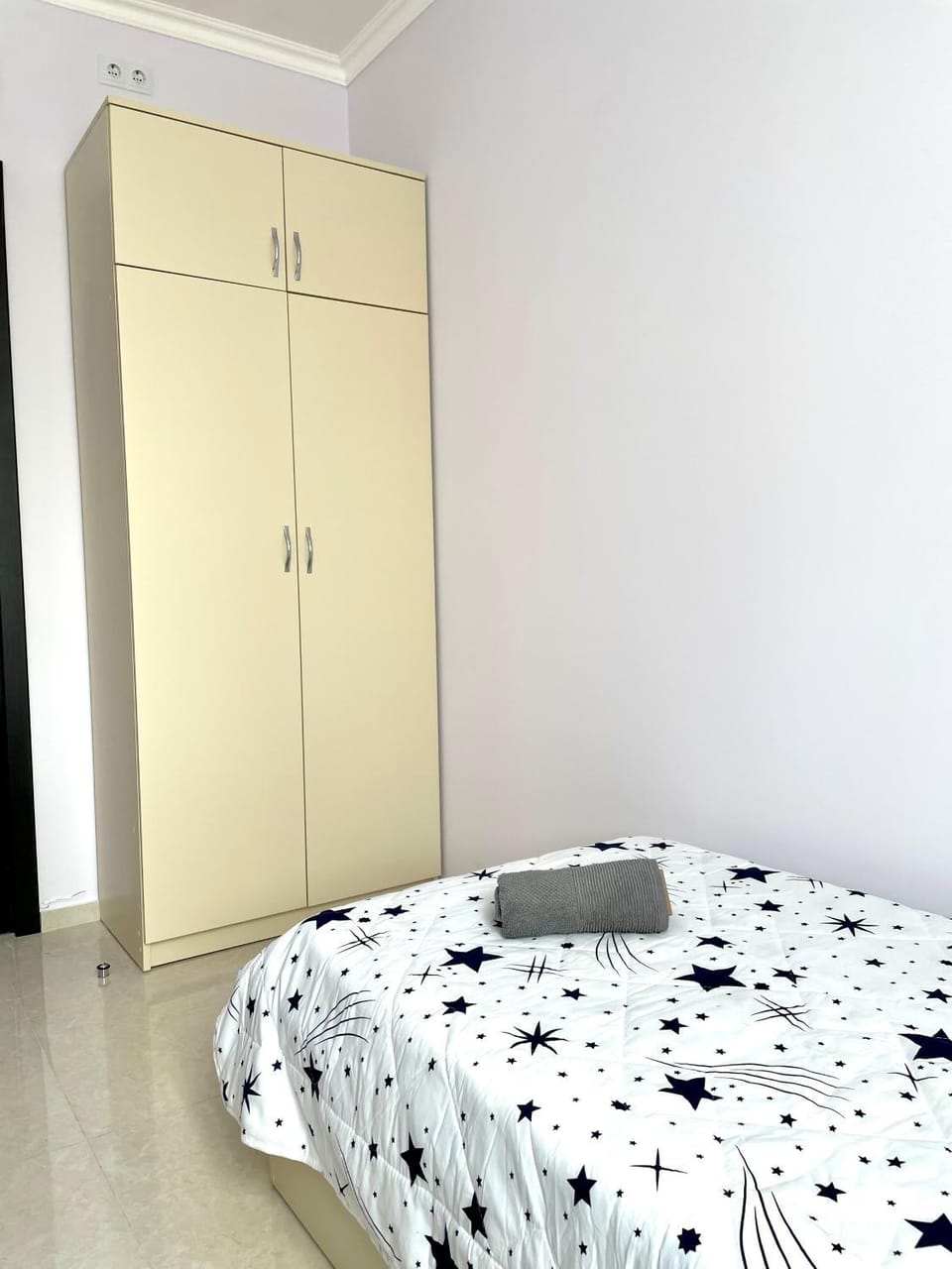Bedroom, wardrobe