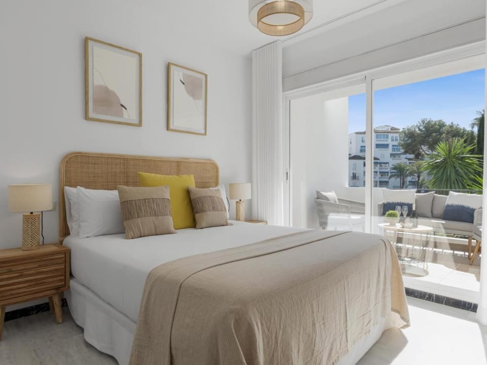 Balcony/Terrace, Photo of the whole room, Bedroom